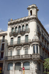 Fototapeta na wymiar Architecture on La Rambla in Barcelona