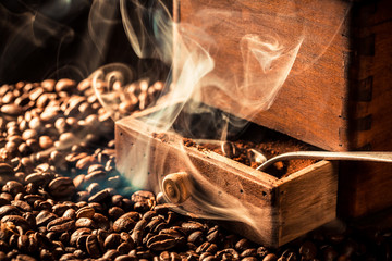 Obrazy na Szkle  Aromat palonych ziaren kawy