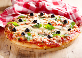 pizza with ham and olives