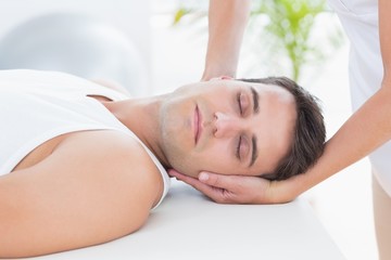 Obraz na płótnie Canvas Man receiving neck massage