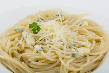Spaghetti with cheese