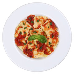 Italienische Nudeln Ravioli Pasta Gericht mit Basilikum Freistel