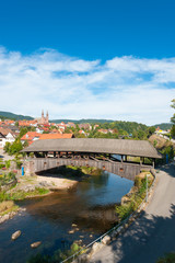 Fototapeta na wymiar Historische Holzbrücke, Forbach