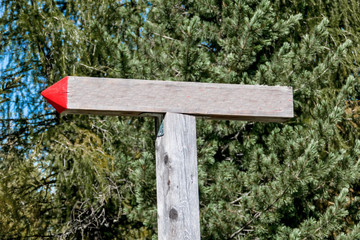 Wegweiser aus Holz