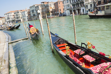 Fototapeta na wymiar Gondola on the Venetian Lagoon