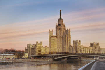 Fototapeta na wymiar high-rise building on Konelnicheskaya Embankment in Moscow