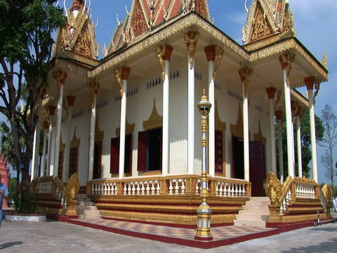 FEBRUARY 2010 The Wat Krom Buddhist Temple 