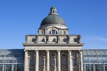 Fototapeta na wymiar State building, Munich