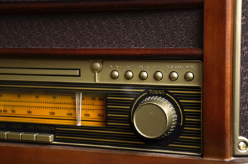 Retro Design Radio receiver device