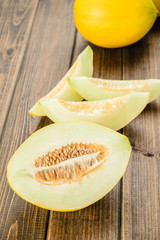 yellow melon slices