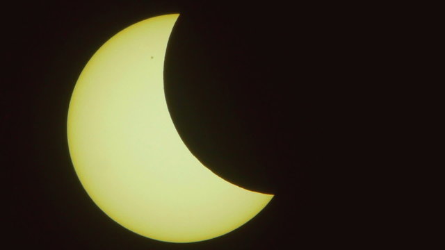 The eclipse of the sun, real time. Close up view