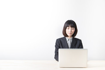 白バックOLポートレート