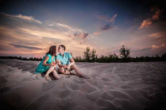 couple, sunset, evening, beach, sitting