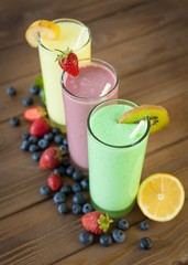 Antioxidant. Fresh milk, strawberry, blueberry and banana drinks