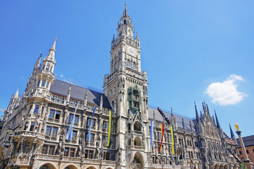 Fototapeta na wymiar Munich city hall in summer