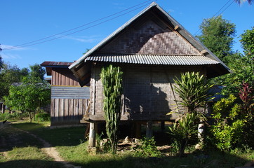 Fototapeta na wymiar Village traditionnel au Laos