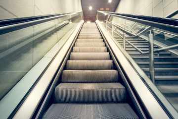 Scale mobili in stazione ferroviaria