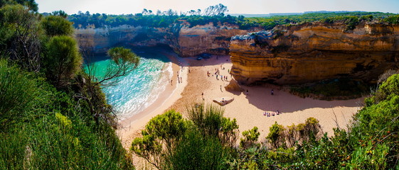 Les douze apôtres par Great Ocean Road à Victoria, Australie