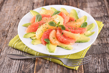 grapefruit and avocado salad