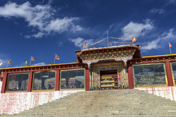 Naklejka premium Tibetan temple in Litang, sichuan, China