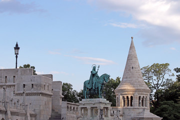 Obraz premium Fisherman's tower and king Matthias statue Budapest