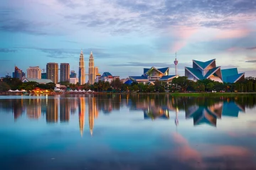 Foto op Aluminium Skyline van Kuala Lumpur © The Pink Panda