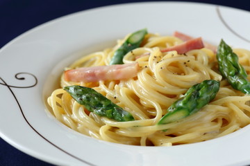 アスパラとベーコンのクリームパスタ