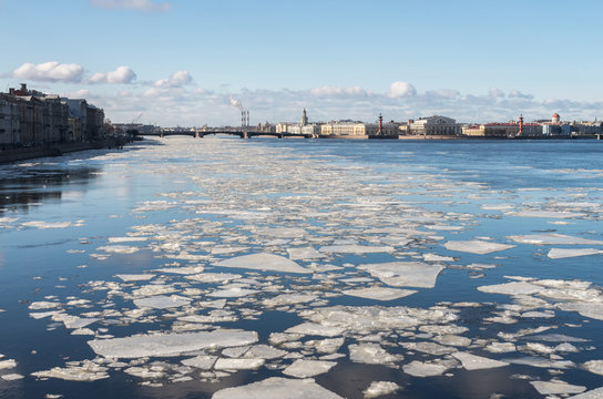 Floating of ice on the river Neva in Saint-Petersburg