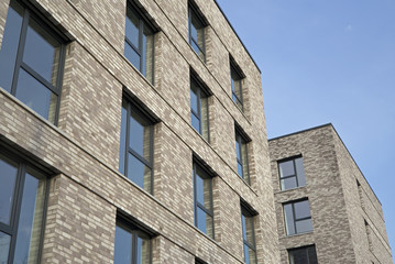 Fassade eines modernen Wohngebäudes in Frankfurt am Main, Deuts