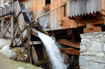 mulino ad acqua