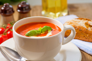 Tomatensuppe in Tasse 2