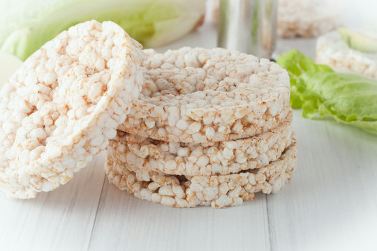 a stack of plain rice cakes