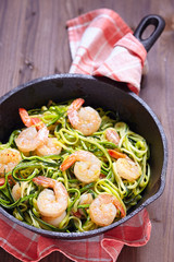 Zucchini spaghetti with shrimp