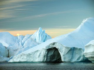 Icebergs au Groenland, grotte