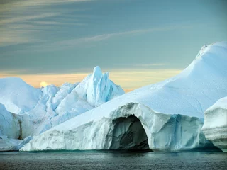 Crédence de cuisine en verre imprimé Arctique Icebergs au Groenland, grotte