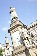 Fototapeta na wymiar Leonardo Da Vinci monument, Milan, Italy