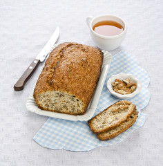 cake with walnuts