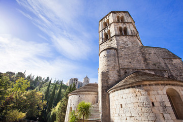 Obraz premium Sant Pere de Galligants, Benedictine abbey, Girona, Spain