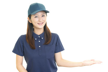 笑顔の女性労働者