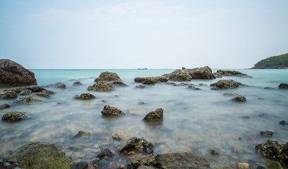 Fototapeta na wymiar koh larn island tropical beach in pattaya city Thailand