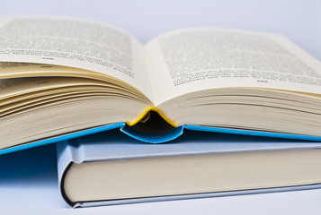 Fachwissen in Büchern