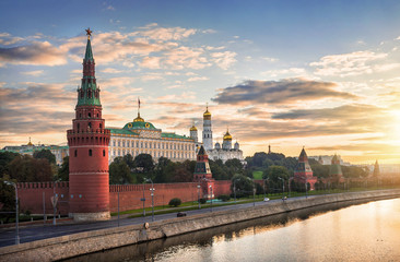 Obraz premium Наступает утро The morning comes