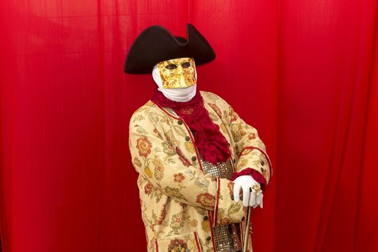 carnaval v&eacute;nitien de rosheim en alsace