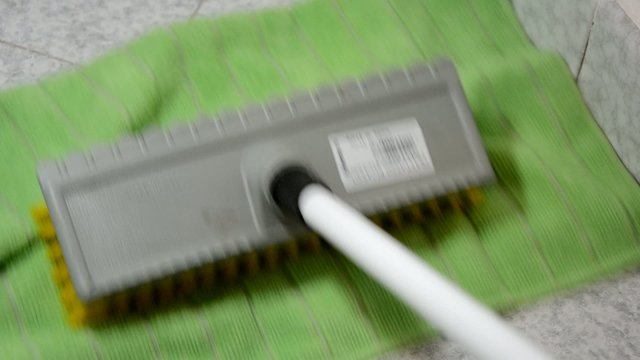 513