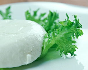 lettuce and feta cheese