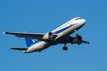 Fototapeta na wymiar Airbus A320-200