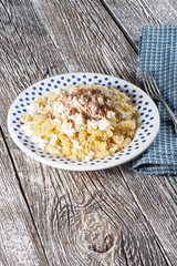 Pasta with cream cheese.