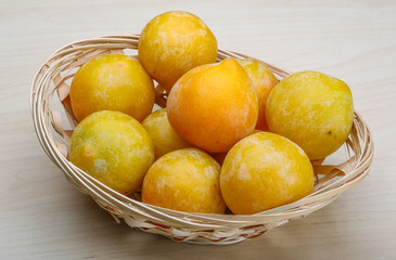 Yellow plums