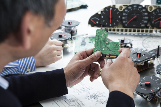 Men have designed a speed meter