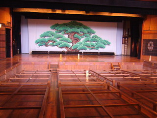 松山の内子座の舞台